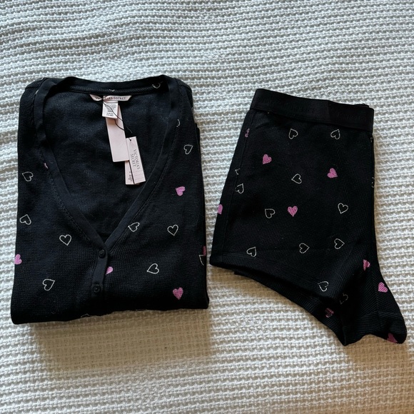 Victoria Secret heart pajamas. 97% cotton and 3% elastane. NWT - Picture 3 of 5